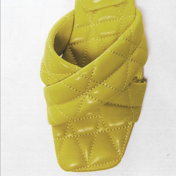 Open Toe Square Toe Casual Style Sandal - Picture 4 of 11